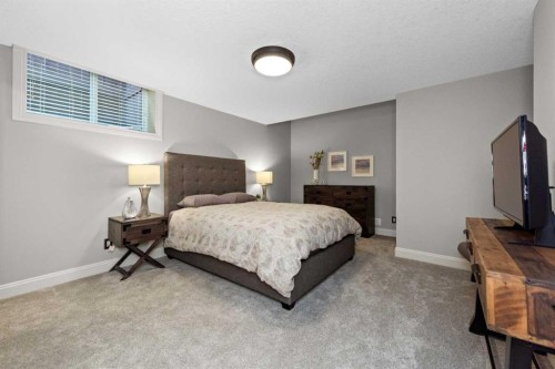 120 Elgin Estates View Se, Calgary, AB - Indoor Photo Showing Bedroom
