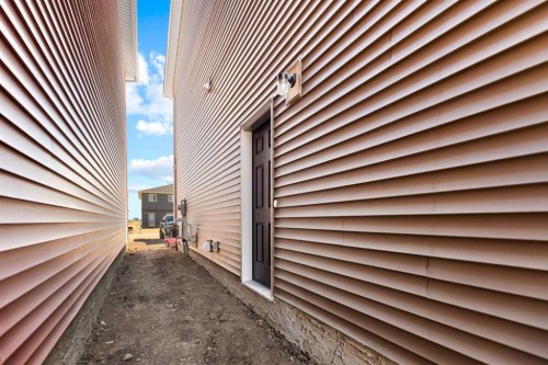 123 Corner Glen Drive Ne, Calgary, AB - Outdoor