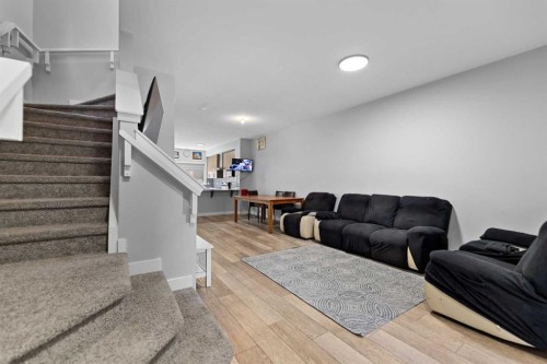 123 Corner Glen Drive Ne, Calgary, AB - Indoor