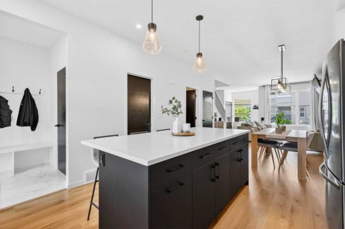 14 Wolf Creek Rise Se, Calgary, AB - Indoor Photo Showing Kitchen