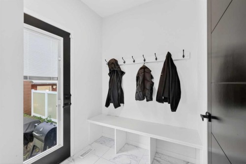 14 Wolf Creek Rise Se, Calgary, AB - Indoor