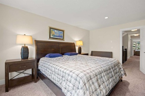 729 4 Street Nw, Calgary, AB - Indoor Photo Showing Bedroom