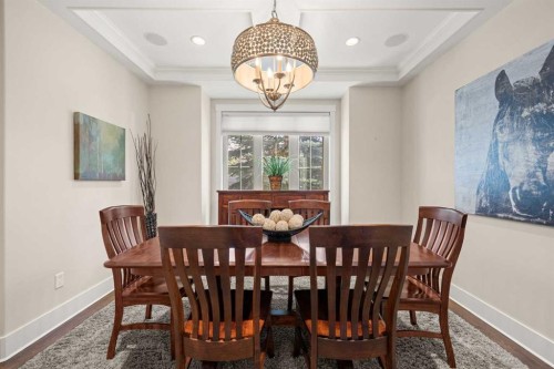 729 4 Street Nw, Calgary, AB - Indoor Photo Showing Dining Room