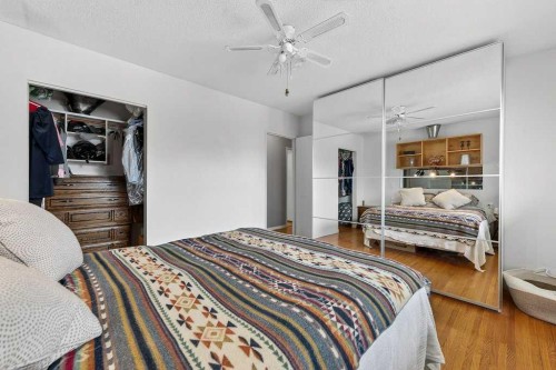1632 Robson Crescent Se, Calgary, AB - Indoor Photo Showing Bedroom