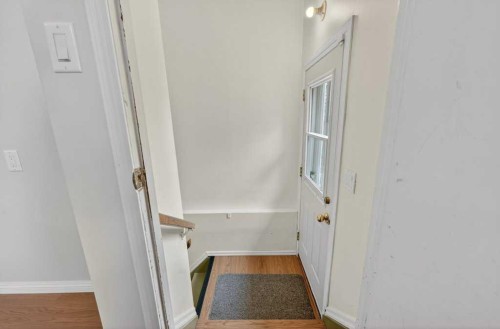 1632 Robson Crescent Se, Calgary, AB - Indoor Photo Showing Other Room