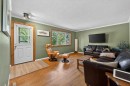 1632 Robson Crescent Se, Calgary, AB  - Indoor Photo Showing Living Room 