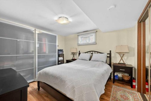 1632 Robson Crescent Se, Calgary, AB - Indoor Photo Showing Bedroom