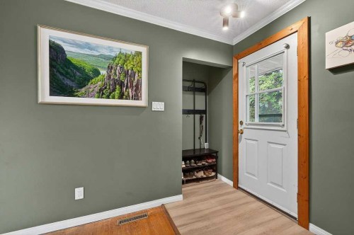 1632 Robson Crescent Se, Calgary, AB - Indoor Photo Showing Other Room