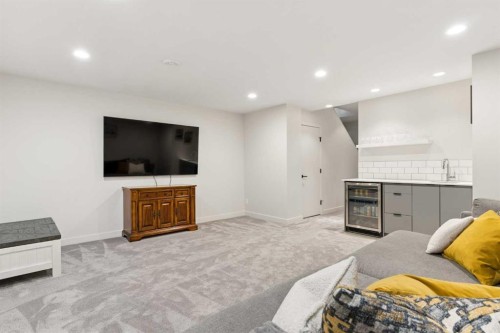 5406 21 Street Sw, Calgary, AB 