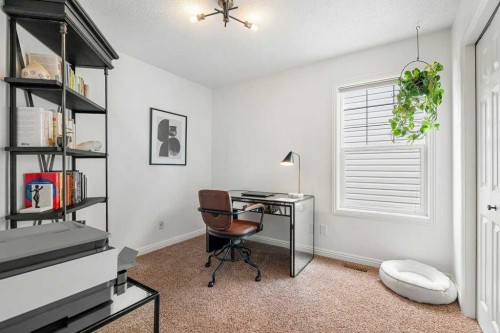 262 Autumn Circle Se, Calgary, AB 