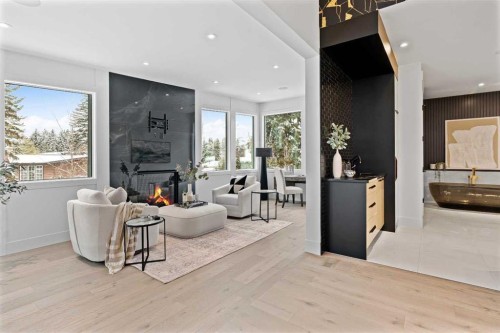 1016 Beverley Boulevard Sw, Calgary, AB - Indoor