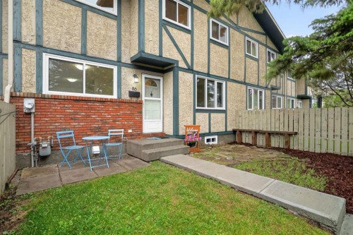 86-203 Lynnview Road Se, Calgary, AB - Outdoor