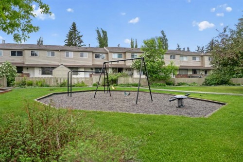 86-203 Lynnview Road Se, Calgary, AB - Outdoor