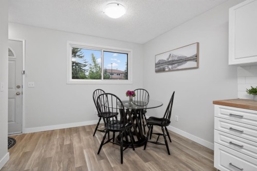 86-203 Lynnview Road Se, Calgary, AB - Indoor Photo Showing Other Room