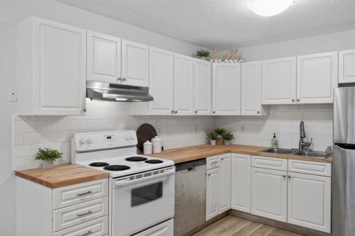 86-203 Lynnview Road Se, Calgary, AB - Indoor