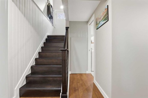 8343 48 Avenue Nw, Calgary, AB - Indoor Photo Showing Other Room