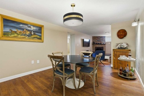8343 48 Avenue Nw, Calgary, AB - Indoor Photo Showing Dining Room