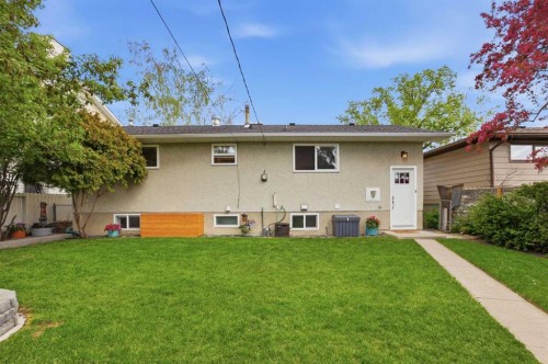 8343 48 Avenue Nw, Calgary, AB - Outdoor