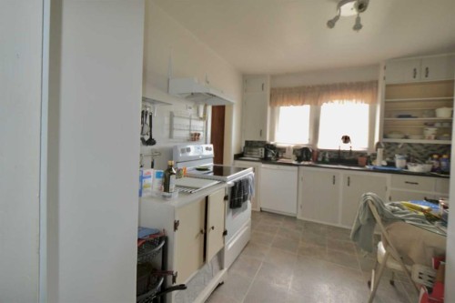 308 Walsh Avenue, Acme, AB - Indoor Photo Showing Kitchen
