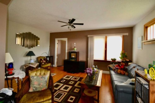 308 Walsh Avenue, Acme, AB - Indoor Photo Showing Other Room