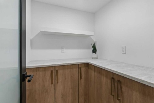 111 Canata Close Sw, Calgary, AB - Indoor