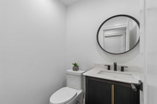 111 Canata Close Sw, Calgary, AB - Indoor Photo Showing Bathroom