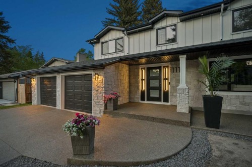 111 Canata Close Sw, Calgary, AB - Outdoor
