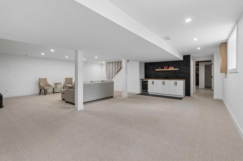 111 Canata Close Sw, Calgary, AB - Indoor
