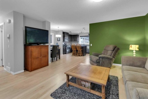 367 Fireside Place, Cochrane, AB - Indoor Photo Showing Living Room