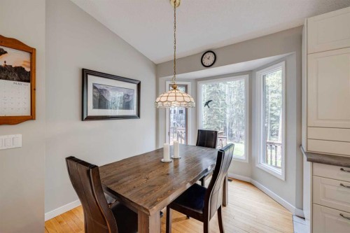 41 Elk Valley Crescent, Bragg Creek, AB - Indoor Photo Showing Dining Room