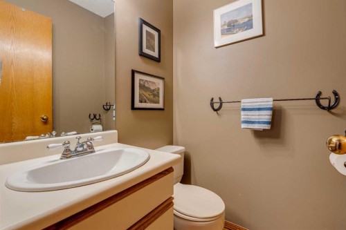 41 Elk Valley Crescent, Bragg Creek, AB - Indoor Photo Showing Bathroom