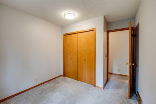 41 Elk Valley Crescent, Bragg Creek, AB - Indoor Photo Showing Other Room