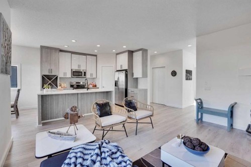 92 Prestwick Heath Se, Calgary, AB - Indoor Photo Showing Other Room