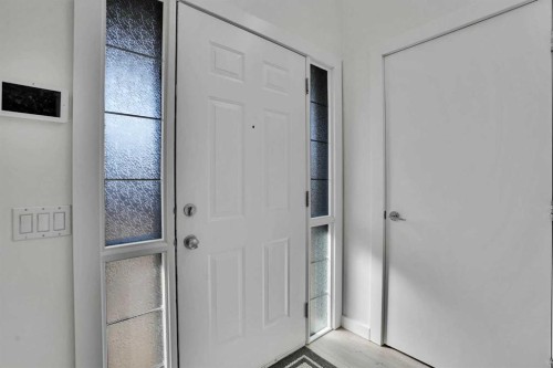 92 Prestwick Heath Se, Calgary, AB - Indoor Photo Showing Other Room