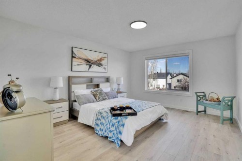 92 Prestwick Heath Se, Calgary, AB - Indoor Photo Showing Bedroom
