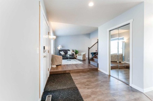 145 Hawkdale Circle Nw, Calgary, AB - Indoor Photo Showing Other Room