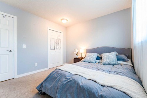 145 Hawkdale Circle Nw, Calgary, AB - Indoor Photo Showing Bedroom