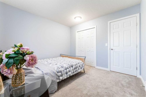 145 Hawkdale Circle Nw, Calgary, AB - Indoor Photo Showing Bedroom