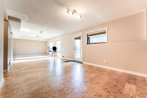 145 Hawkdale Circle Nw, Calgary, AB - Indoor Photo Showing Other Room