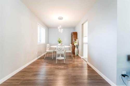 145 Hawkdale Circle Nw, Calgary, AB - Indoor