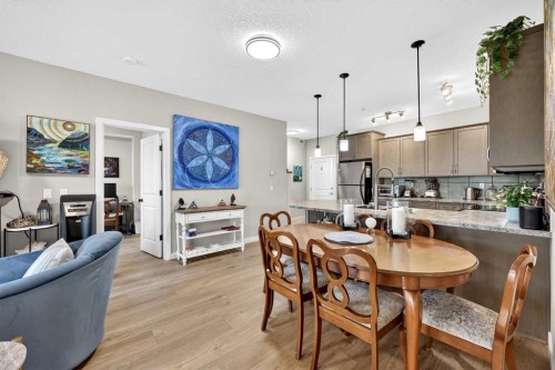 216-35 Aspenmont Heights Sw, Calgary, AB - Indoor Photo Showing Dining Room