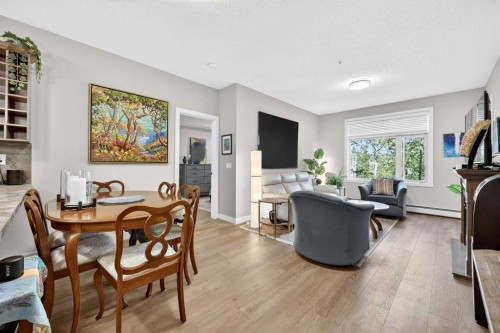 216-35 Aspenmont Heights Sw, Calgary, AB - Indoor Photo Showing Other Room