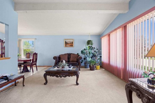 452 Manora Way Ne, Calgary, AB - Indoor