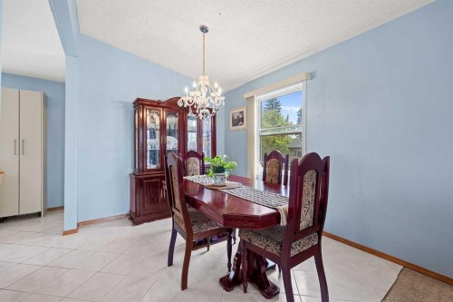 452 Manora Way Ne, Calgary, AB - Indoor Photo Showing Dining Room