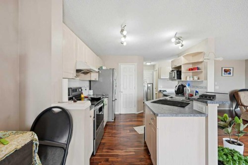 86 Saddlecrest Close Ne, Calgary, AB - Indoor Photo Showing Kitchen