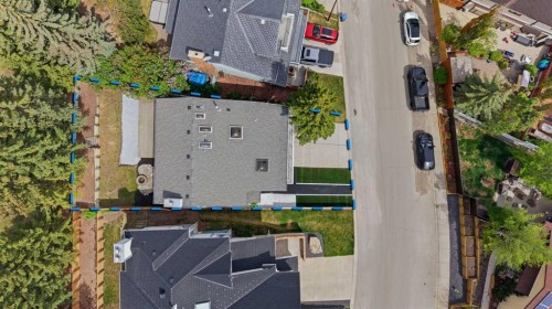 84 Coach Gate Way Sw, Calgary, AB - Outdoor