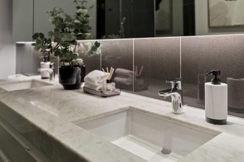 1808-310 12 Avenue Sw, Calgary, AB - Indoor Photo Showing Bathroom