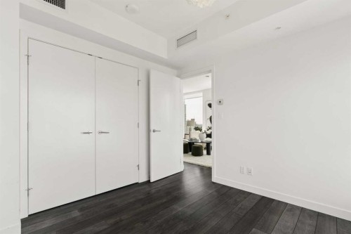 1808-310 12 Avenue Sw, Calgary, AB - Indoor Photo Showing Other Room
