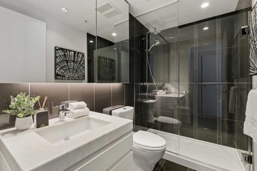 1808-310 12 Avenue Sw, Calgary, AB - Indoor Photo Showing Bathroom