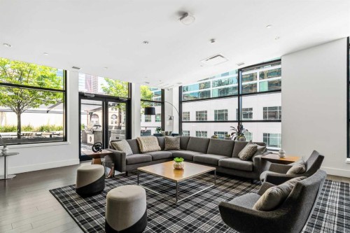 1808-310 12 Avenue Sw, Calgary, AB - Indoor Photo Showing Living Room